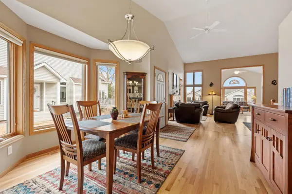 704 Crescent Curve, Saint Paul, MN 55127