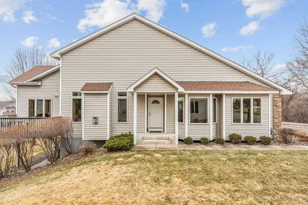 704 Crescent Curve, Saint Paul, MN 55127