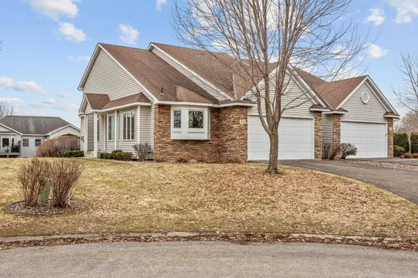 704 Crescent Curve, Saint Paul, MN 55127