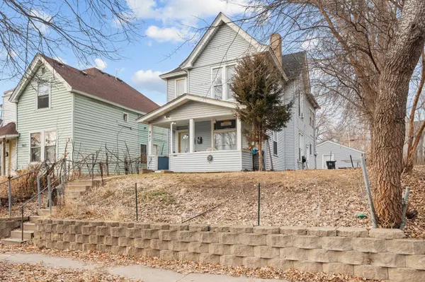 967 Euclid ST, Saint Paul, MN 55106
