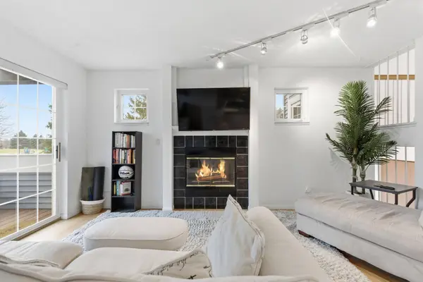 15665 24th AVE N #E, Plymouth, MN 55447