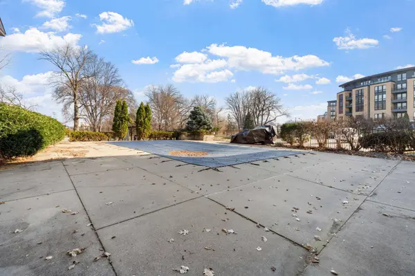 4820 Park Commons DR #21, Minneapolis, MN 55416