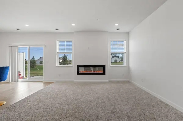 22782 Hazel LN, Rogers, MN 55374