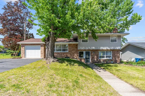 1870 7th ST NW, New Brighton, MN 55112