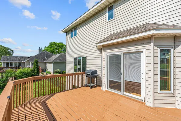 4290 Cottonwood LN N, Plymouth, MN 55441