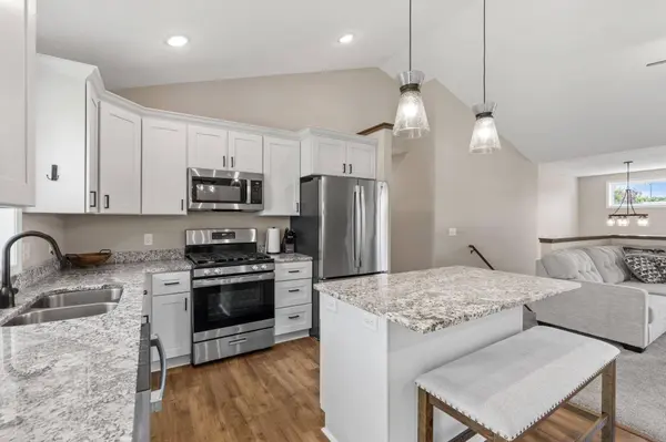 720 Mallard AVE, Winsted, MN 55395