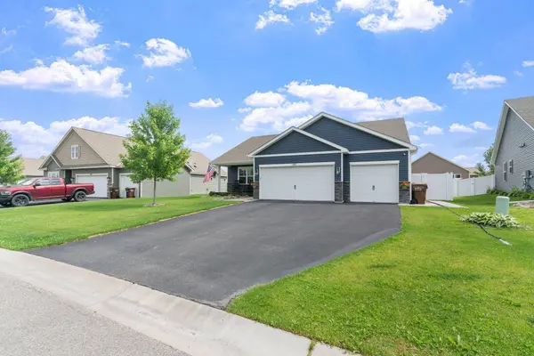 385 Freedom LN, Delano, MN 55328