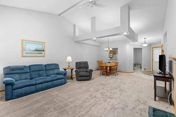 9120 Prairieview LN N, Champlin, MN 55316