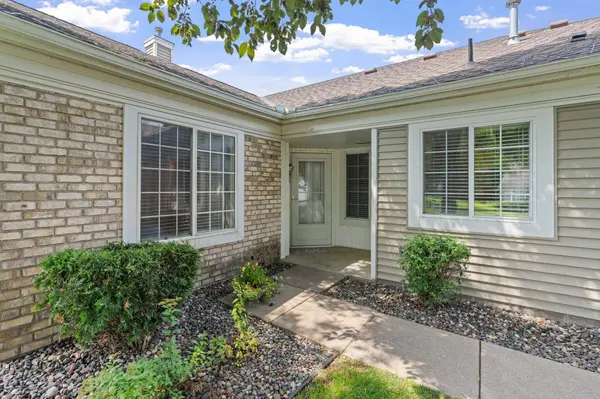 9120 Prairieview LN N, Champlin, MN 55316