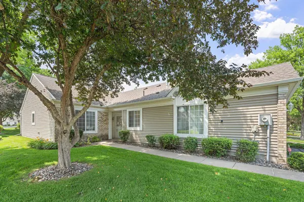 9120 Prairieview LN N, Champlin, MN 55316