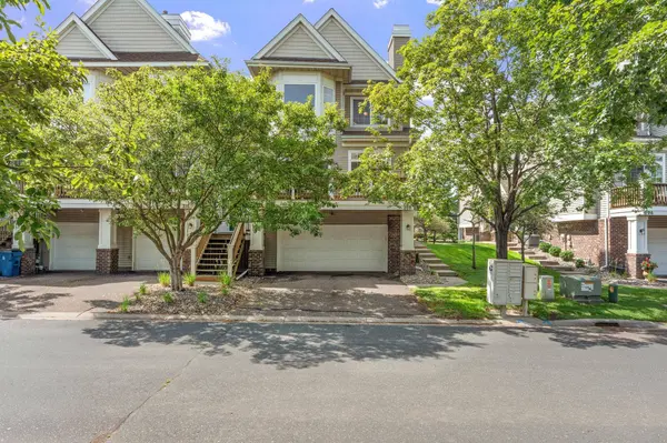 208 Christenson WAY NE, Fridley, MN 55432