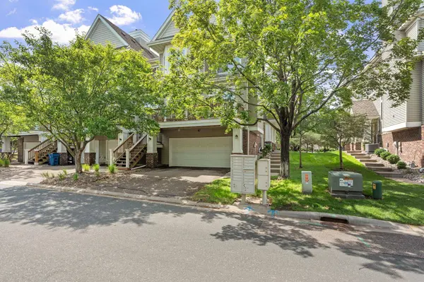 208 Christenson WAY NE, Fridley, MN 55432