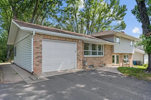 1870 7th ST NW, New Brighton, MN 55112