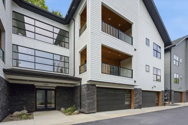 5742 Shady Oak RD S #7, Minnetonka, MN 55343