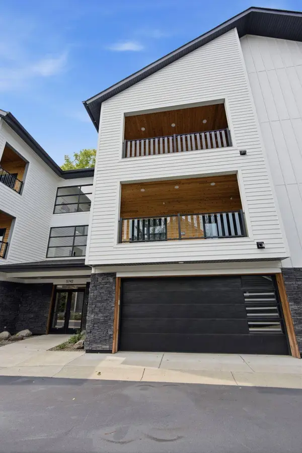 5742 Shady Oak RD S #7, Minnetonka, MN 55343