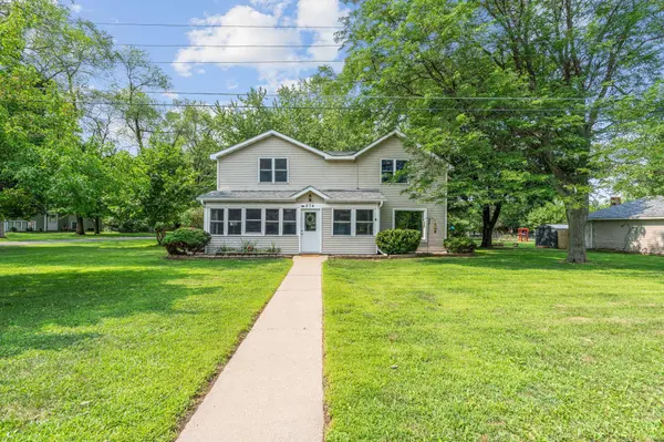 274 Quinlan AVE N, Lakeland, MN 55043