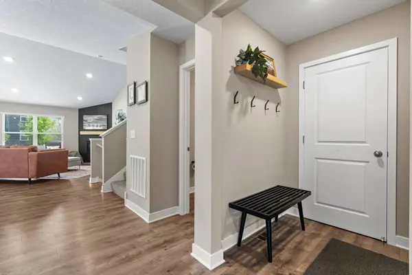 385 Freedom LN, Delano, MN 55328