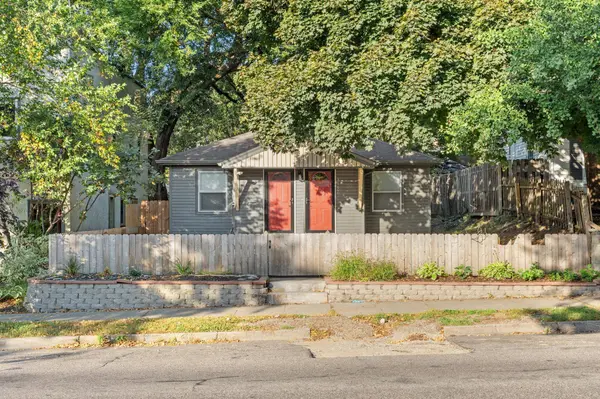 3952 Bloomington AVE
