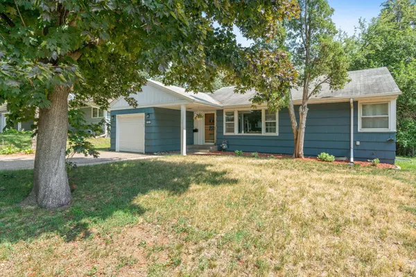 6819 Eliot View RD, Saint Louis Park, MN 55426