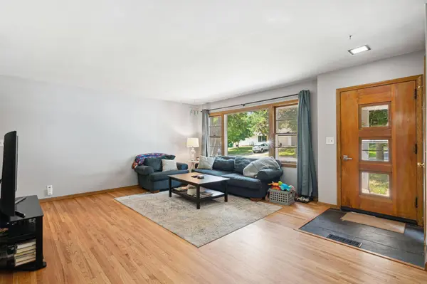 6819 Eliot View RD, Saint Louis Park, MN 55426