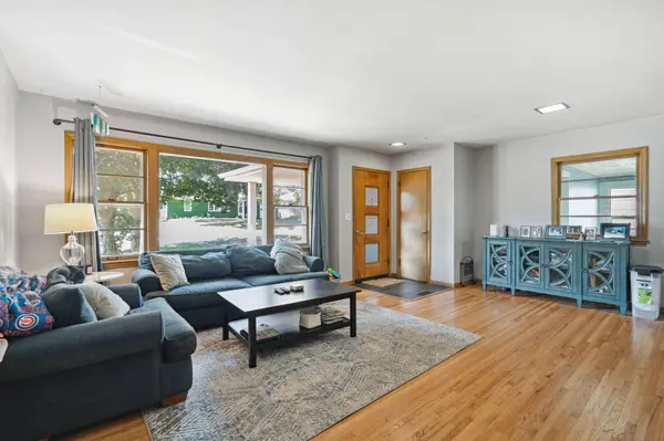 6819 Eliot View RD, Saint Louis Park, MN 55426