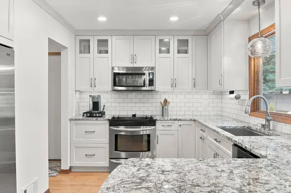 4760 Larson RD, Shoreview, MN 55126