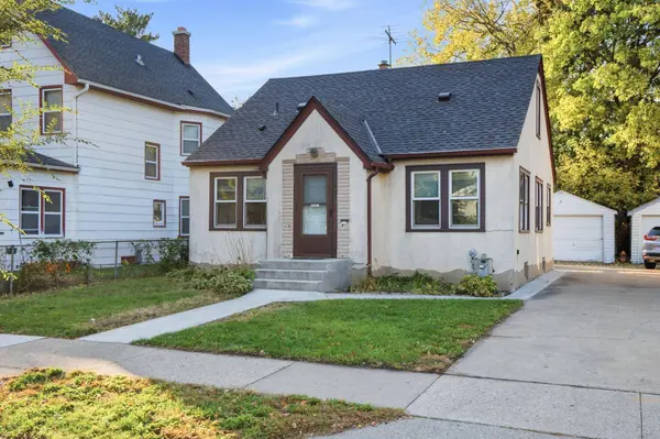 44 Magnolia AVE W