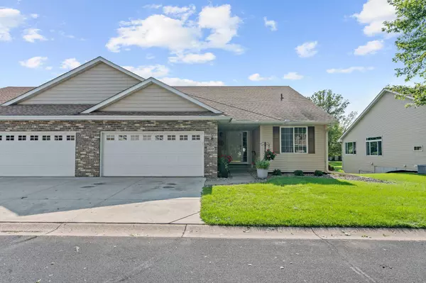 554 Marmik CIR, Hastings, MN 55033