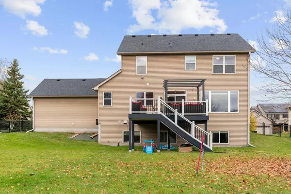 9499 Gander LN, Minnetrista, MN 55375