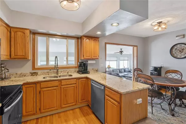 107 Dormar DR, Syracuse, NY 13212