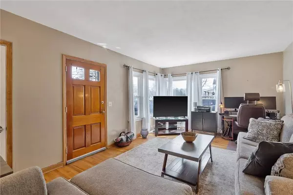 107 Dormar DR, Syracuse, NY 13212