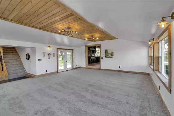 8275 Feddick RD, Hamburg, NY 14075