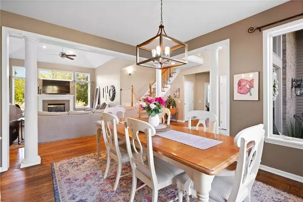 22 Orange Tree CIR, Rochester, NY 14624