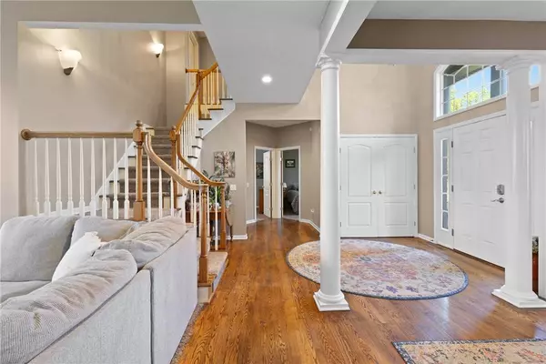 22 Orange Tree CIR, Rochester, NY 14624