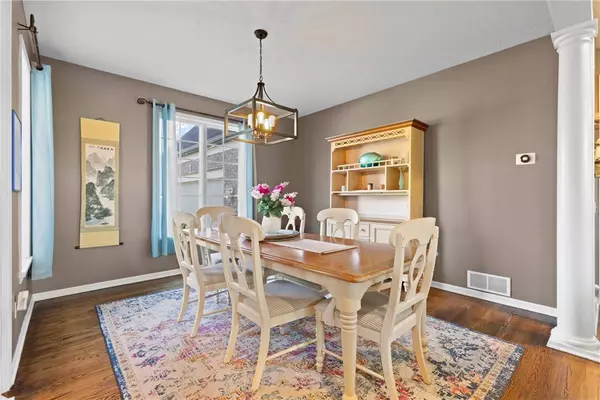 22 Orange Tree CIR, Rochester, NY 14624