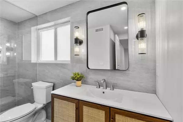 76 Summer Sky DR, Rochester, NY 14623