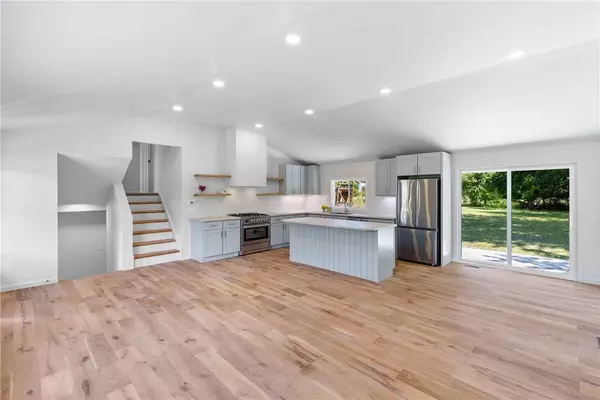 76 Summer Sky DR, Rochester, NY 14623