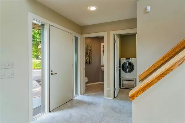 369 Lowden Point RD, Rochester, NY 14612