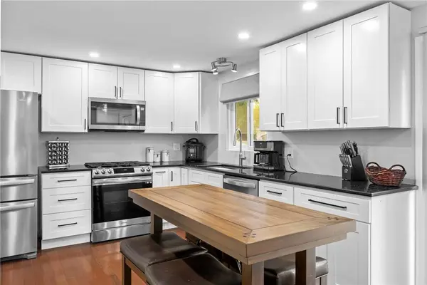 11 Battle Green DR, Rochester, NY 14624