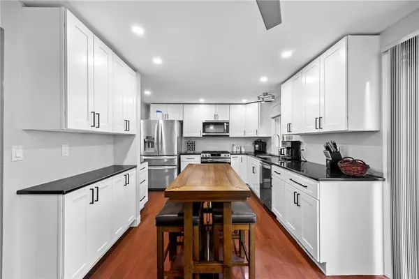 11 Battle Green DR, Rochester, NY 14624