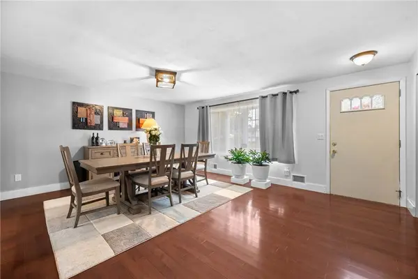 11 Battle Green DR, Rochester, NY 14624