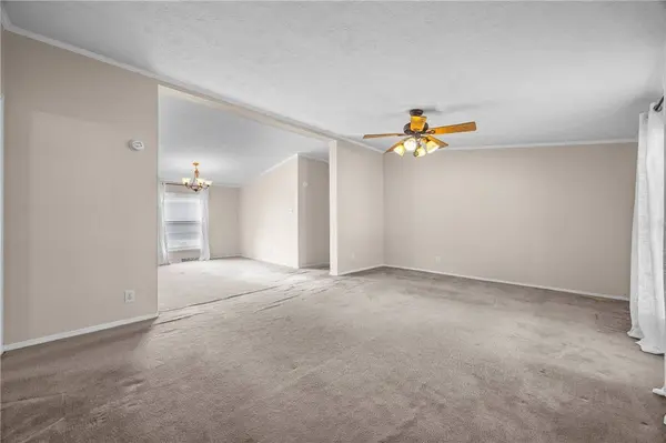 31 Picture Book Park, West Bloomfield, NY 14585