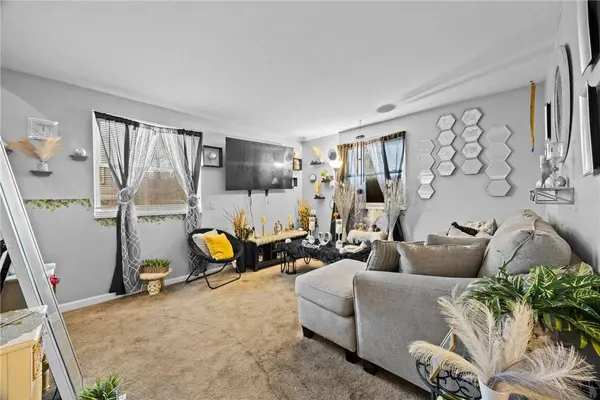 110-112 Evelyn ST, Rochester, NY 14606