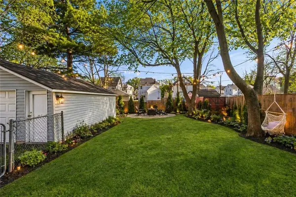 9 Welstead PL, Rochester, NY 14613