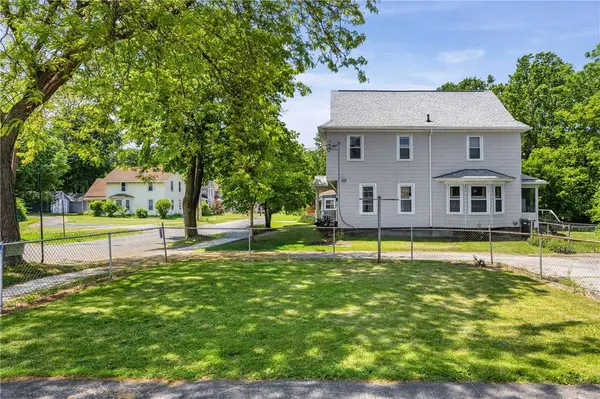 3989 Lake AVE, Rochester, NY 14612
