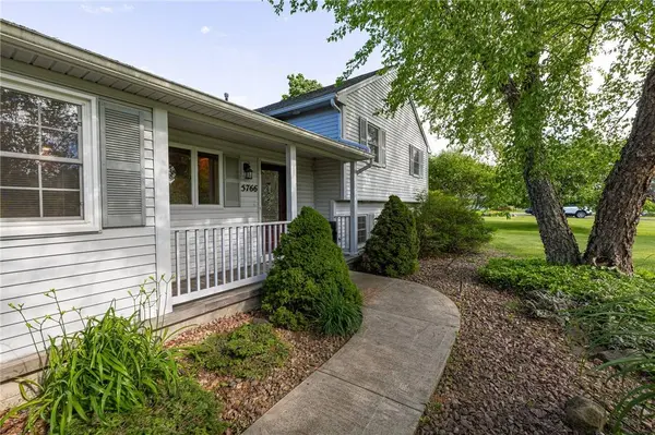 5766 Coppersmith TRL, Ontario, NY 14519