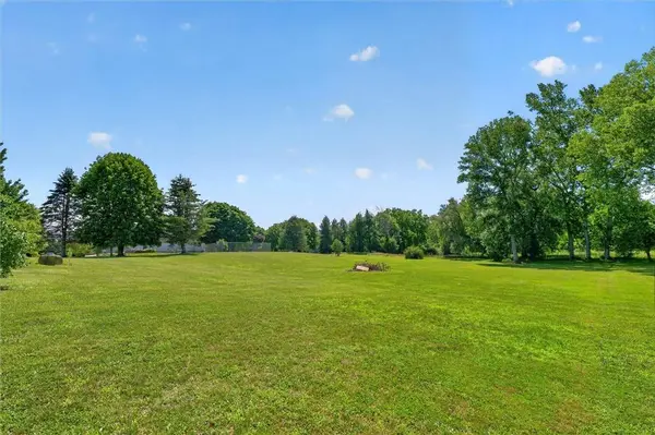 7589 Creamery RD, Bergen, NY 14416