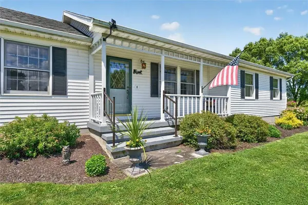 7589 Creamery RD, Bergen, NY 14416