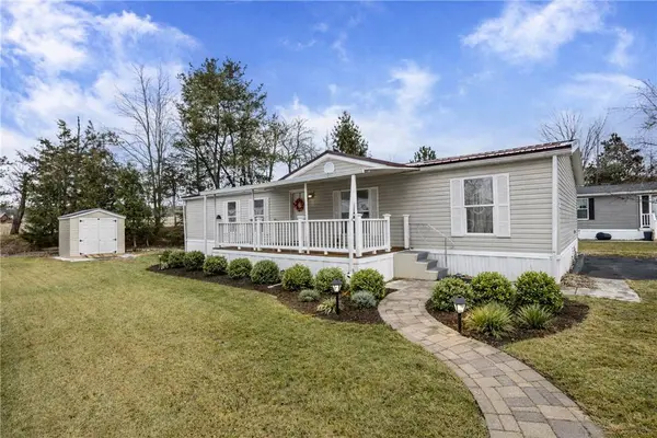 31 Picture Book Park, West Bloomfield, NY 14585