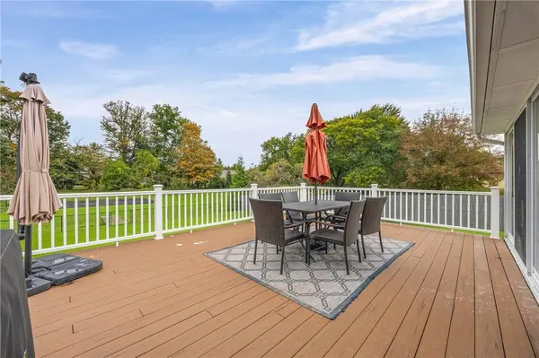 19 Pearson LN, Rochester, NY 14612